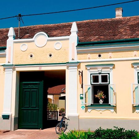Gasthaus Winzerhof&Gästehaus Greil Frauendorf an der Schmida Exterior foto