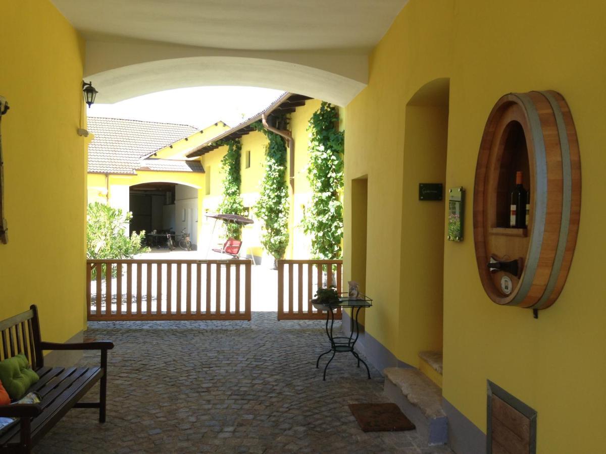 Gasthaus Winzerhof&Gästehaus Greil Frauendorf an der Schmida Exterior foto